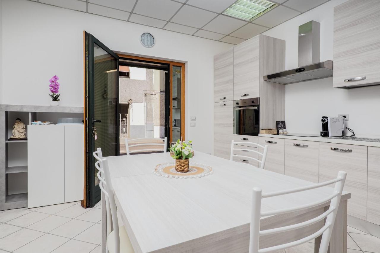 דירות אולביה Saint Simplicio House מראה חיצוני תמונה